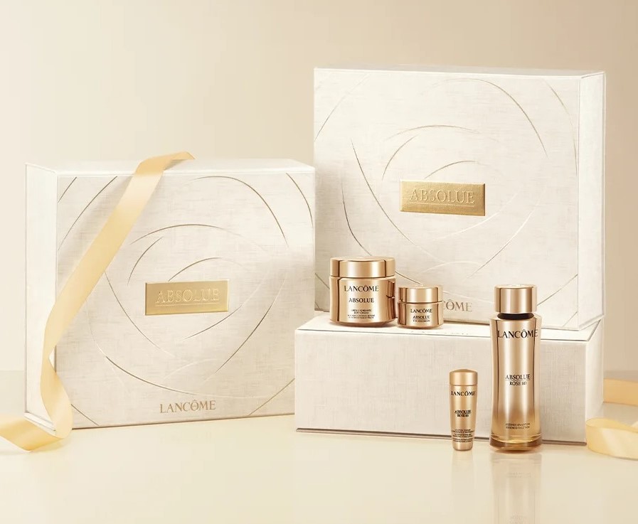 2. Skincare Set Packaging Designed for Both Protection and Brand Impact.jpg